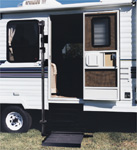 Handy-Lift_Lowered.JPG (17573 bytes)